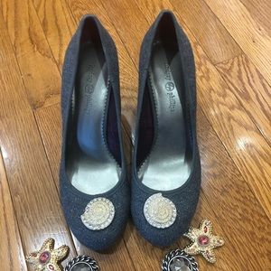 Grey Lindsay Phillips heels